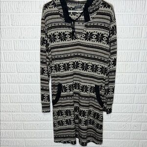 Earthbound Snowflake Print Hooded Dress